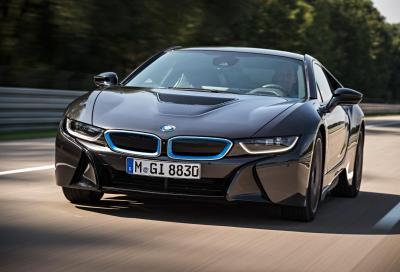 BMW i8: prestazioni da sportiva, consumi da compatta