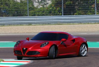 Nuova Alfa Romeo 4C, foto, prezzo e dotazioni