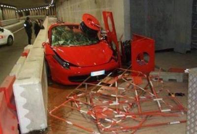 4 modi per distruggere una Ferrari 458 Italia