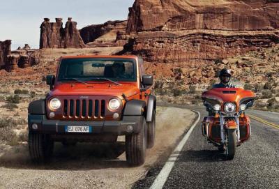 Jeep sale in moto: il raduno con Harley-Davidson al Mirafiori Motor Village