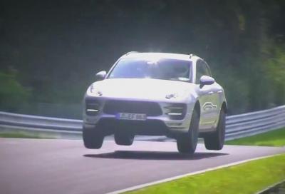 La prossima 2015 Porsche Macan GTS nei test al Nurburgring
