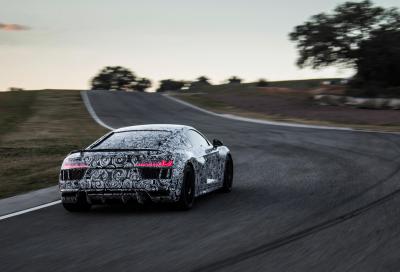 Nuova Audi R8 2015, foto e video del prototipo in pista