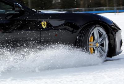 Ferrari, la FF su neve e ghiaccio 