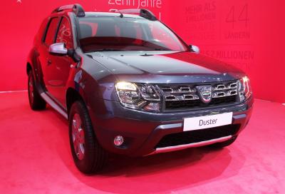 Dacia presenta a Francoforte la Duster MY 2016 e il cambio automatico Easy-R 