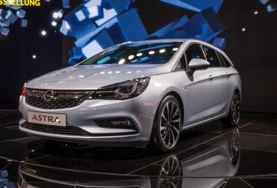 Opel Astra e Astra Sports Tourer, la 5 porte parte da 17.350 euro