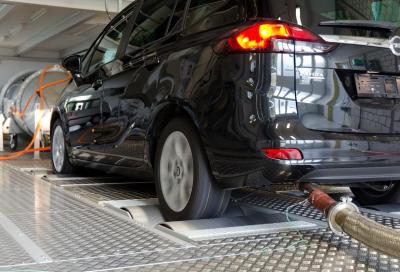 Opel:"Le emissioni della Zafira rispettano i limiti di legge"