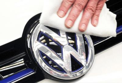 Volkswagen "800.000 veicoli non rispettano le emissioni Co2" Il dieselgate si allarga anche ai motori a benzina