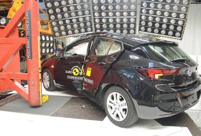 Sicurezza Opel Astra, promozione a 5 stelle 