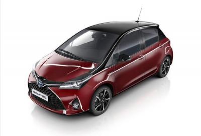 Nuova Toyota Yaris Bi-Tone con allestimento Trend Red Edition