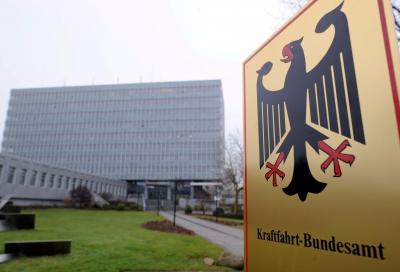 Governo tedesco: 30 modelli su 52 hanno emissioni troppo alte di CO2. E Opel risponde punto per punto alle accuse
