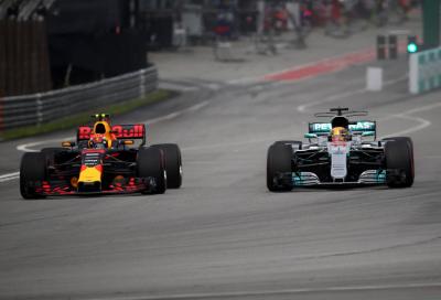 F1: Verstappen trionfa in Malesia davanti a Hamilton