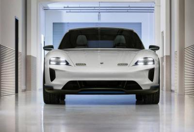 Porsche Mission E Cross Turismo: la crossover elettrica