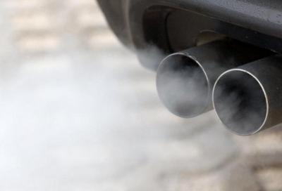 Emissioni auto: altro giro di vite per i limiti sulla CO2