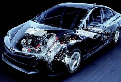 Toyota: richiami per oltre 2,4 milioni di auto ibride