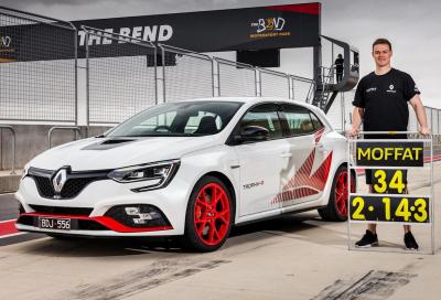 Renault Megane Trophy R: a ferro e fuoco un altro circuito