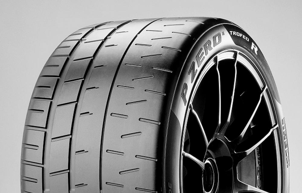 Пирелли резина производитель. Pirelli PZERO 325/35 r22 110y. Pirelli p Zero 235/35 r19 87y. 275/35r19 100y Pirelli p Zero. Автомобильная шина Pirelli p Zero Trofeo Race 225/35 r19 88y летняя.