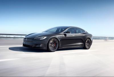 Tesla: magagne alle sospensioni della Model S