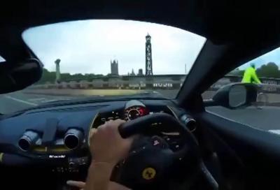 Ferrari 812 Superfast: meglio non togliere il Traction Control