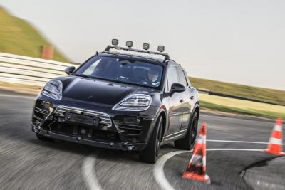 Porsche Macan elettrica: iniziati i test su strada