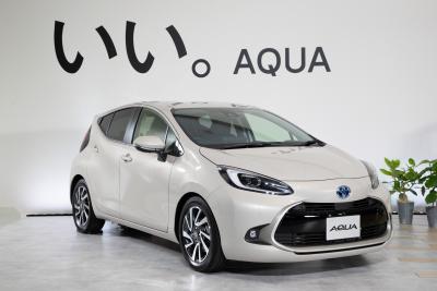 Toyota svela la seconda generazione AQUA / PRIUS C in Giappone 