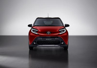 Toyota presenta la nuova AYGO X