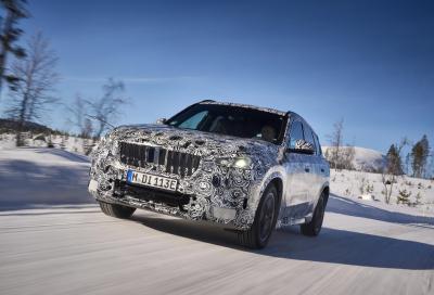 Nuova BMW iX1, conclusi i test invernali 