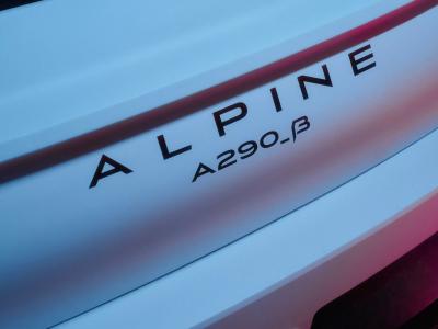 Alpine A 290_β: la concept che anticipa la prima elettrica Alpine debutta il 9 maggio