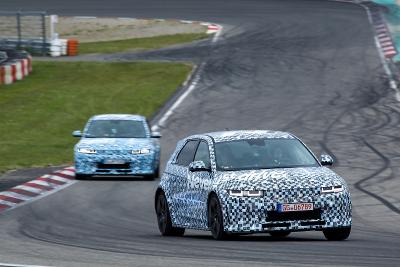Hyundai Ioniq 5 N: ultimi test al Nürburgring