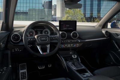 Audi Q2 2024: cambia solo dentro